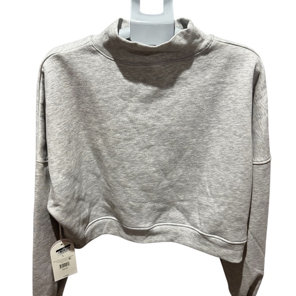 Elegant Gray Women's Turtleneck Sweater - Picture 2 of 8